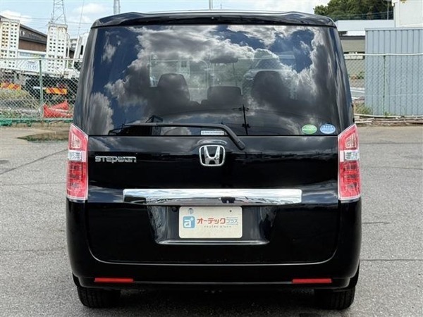 ステップワゴン 2.0 G 社外17インチAW　バックカメラ　パナソニッ