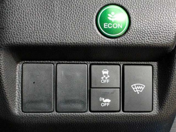 フィット 1.5 ハイブリッド Sパッケージ 4WD ワンオーナー　純正フルセグナビ　ドラレコ