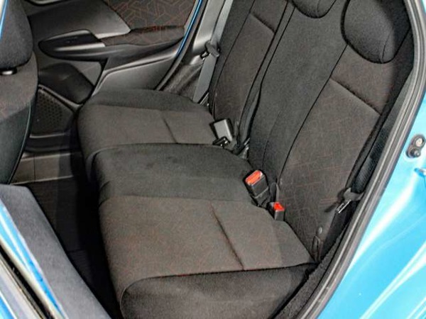 フィット 1.5 ハイブリッド Sパッケージ 4WD ワンオーナー　純正フルセグナビ　ドラレコ