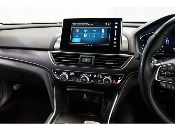 アコード 2.0 EX HV　禁煙車　ワンオーナー車　黒革シート