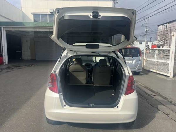 フィット 1.3 G ナビ　アルミ　バックカメラ　ETC