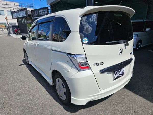 フリードハイブリッド 1.5 ジャストセレクション 1オーナー　ユーザー買取車両　ナビ　フル