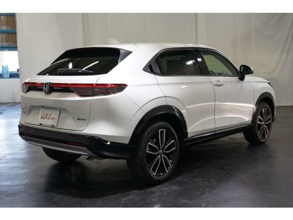 ヴェゼル 1.5 e:HEV Z HV　登録済未使用車　禁煙車　9インチTVナ