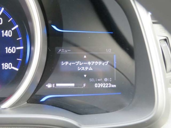 フィット 1.5 ハイブリッド Fパッケージ 禁煙車　后期　スマートキー　沖突軽減ブレ