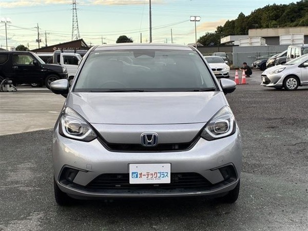 フィット 1.5 e:HEV ベーシック 4WD 距離無制限1年保証 4WD LEDヘッドライト バ