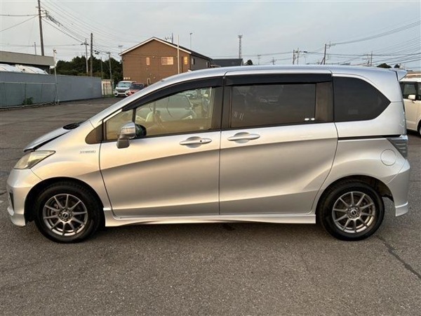 フリードハイブリッド 1.5 ジャストセレクション 電動(dòng)スライドドア　オートクルーズコントロ