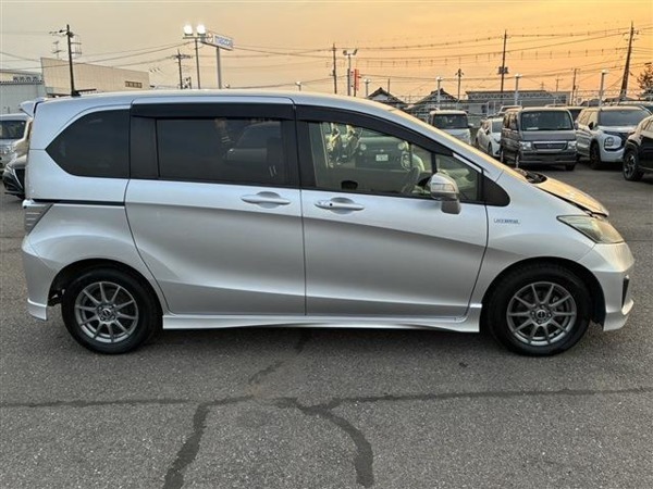 フリードハイブリッド 1.5 ジャストセレクション 電動(dòng)スライドドア　オートクルーズコントロ