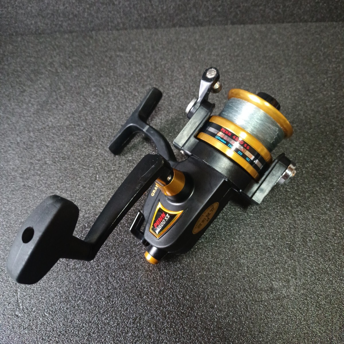 中古 ペン スピンフィッシャー 4500SS PENN REELS スピニング リール 4500