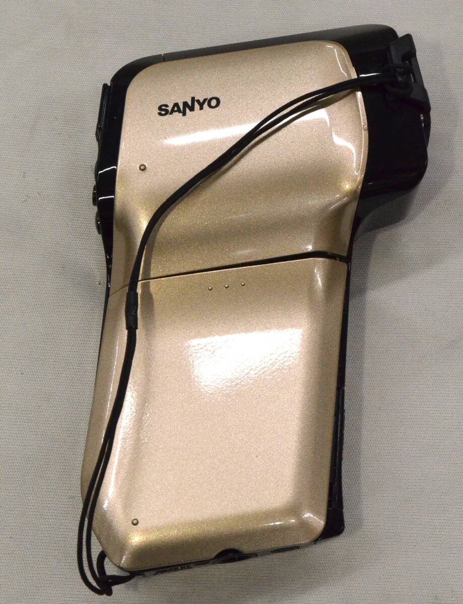 I★SANYO サンヨー Xacti F3.5-3.7 6.8-34mm DMX-CG11 デジタルムービーカメラ★