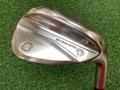  Bridgestone Bridgestone Wedge BITING SPINno- металлизированный BRIDGESTONE BITING SPINno- металлизированный 54°/10°M Flex S б/у C разряд 
