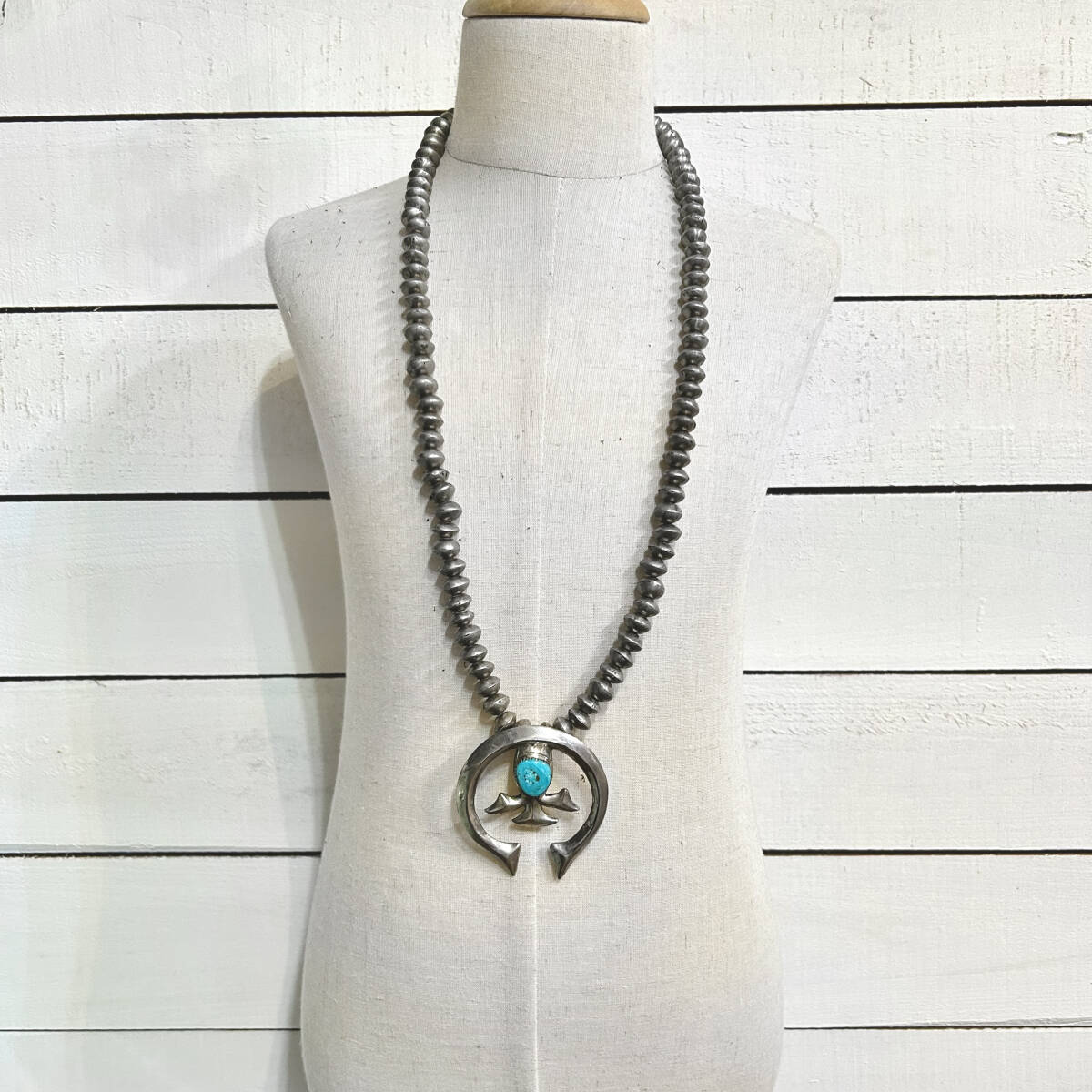 超希少! Navajo 故 Jack Adakai naja ナバホ ジャック アダカイ ナジャネックレス インディアンジュエリー 60s パール ビーズ guild ギルド_画像9
