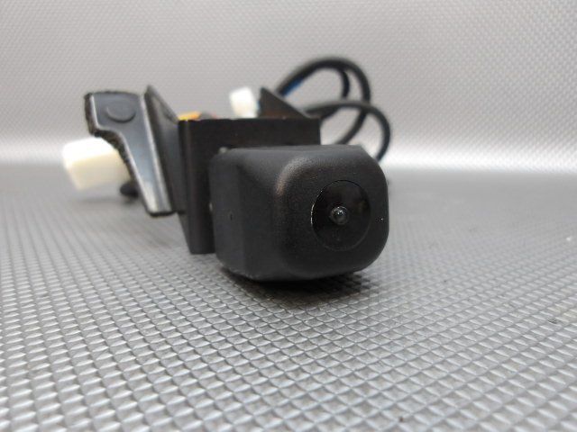 中古 トヨタ プリウス ZVW30 純正 バックカメラ (棚6050-D210)