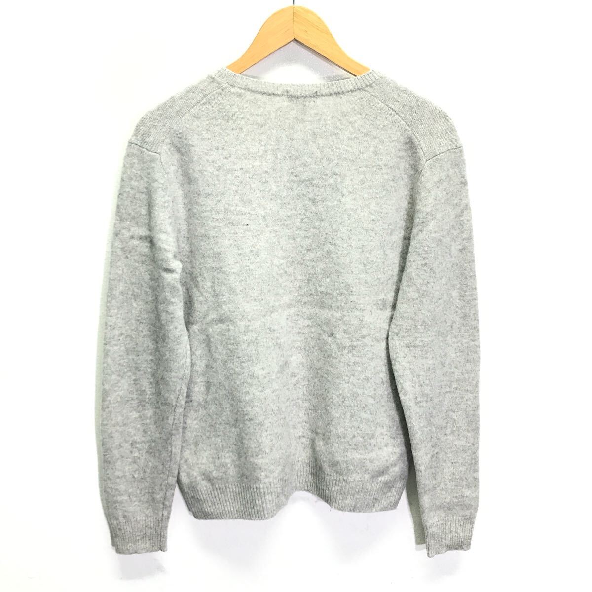 柔らかな肌ざわり◎【UNIQLO】ユニクロ プレミアムラムVネックセーター ニット ビジネス 仕事 大人カジュアル 好印象 グレー L /Y34125ii_画像3