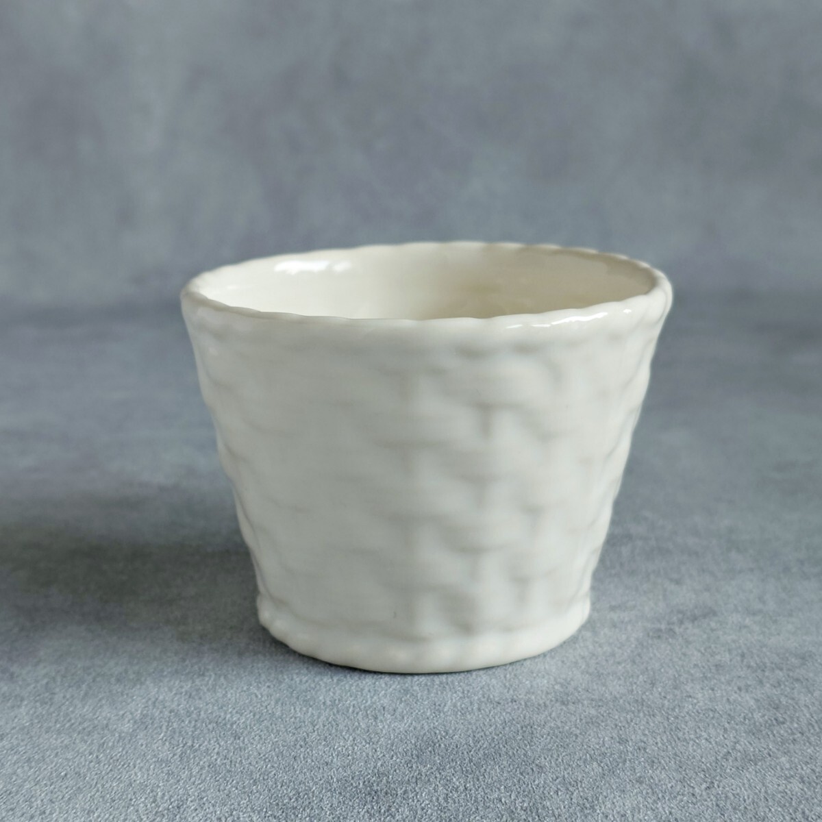 【廃盤】マニー le Grand Chemin ホワイトラタン カップ&ソーサー グランシュマン バスケット柄 ブロカント風 日本製_画像6