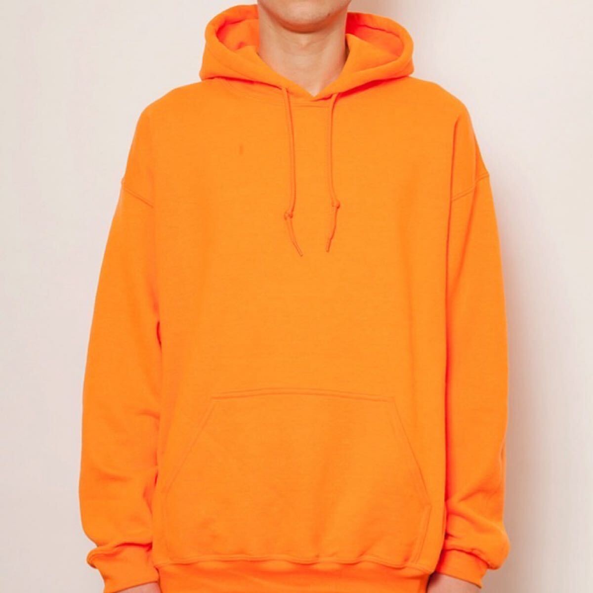 【ギルダン】新品未使用 8oz 裏起毛 プルオーバー パーカー セーフティオレンジ 蛍光オレンジ XLサイズ GILDAN 18500_画像2