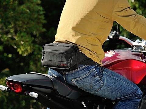 デイトナ 98666 ウエストバッグ DH-736 ブラック 3.5L 鞄 かばん カバン バッグ ウエストバック斜め掛け対応 シンプル ポケット充実_画像1