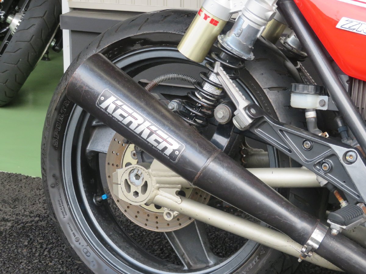 ■価格更新??！大幅値引き??！安心の工場(chǎng)ダイレクト販売！■KERKER/タックロール/カワサキ ZRX2 B0253 ZR400E 白/赤 車體 埼玉店ベース車