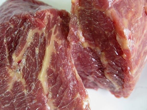 とけるような柔らかさ!!「馬刺し、ロース200g位」カナダ産