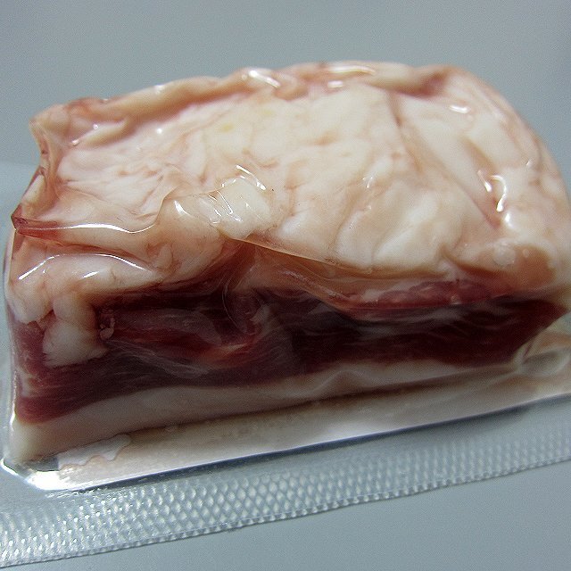 超高級(jí)部位「ふたえご馬刺し/3片で200g位」歩留り100％/モンゴル産　じゅわ～っ広がる旨味!!ヘルシーです。