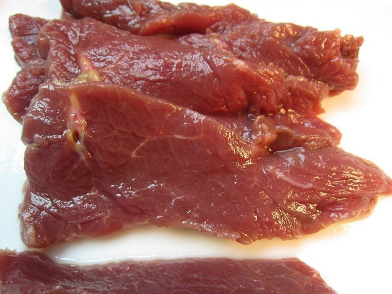 脂のってます！！「馬刺ロース４片で200g位」一番柔らかな部位です!!...専門店専用