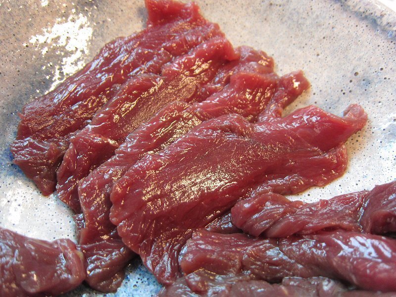 とけるような柔らかさ!!「馬刺し、上赤身　200g位」國(guó)內(nèi)制造/カナダ産orアルゼンチン産