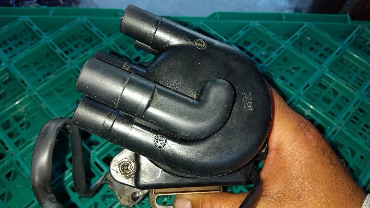 ホンダ アクティ HA4 デスビ ディストリビューター 実働品 _画像4
