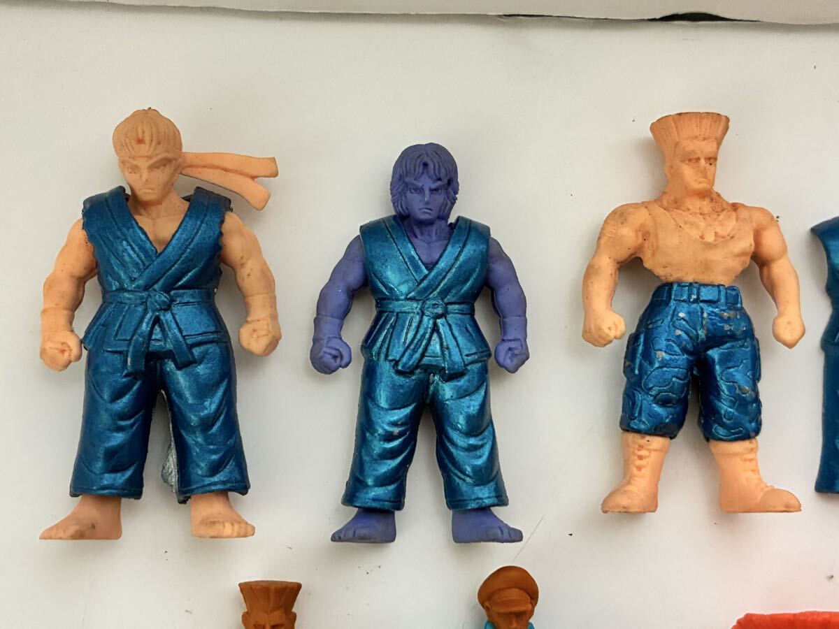 O533 ストリートファイター 消しゴム 当時物 20点まとめ フルメタルファイター ケン リュウ ガイル ベガ サガット ダルシム_画像2