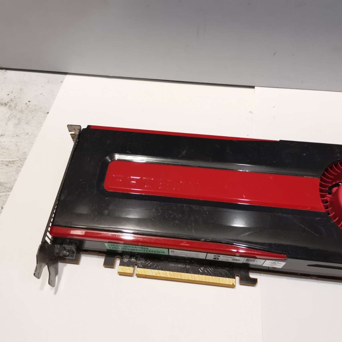 AMD Radeon HD 7950 グラフィックボード ジャンク扱い