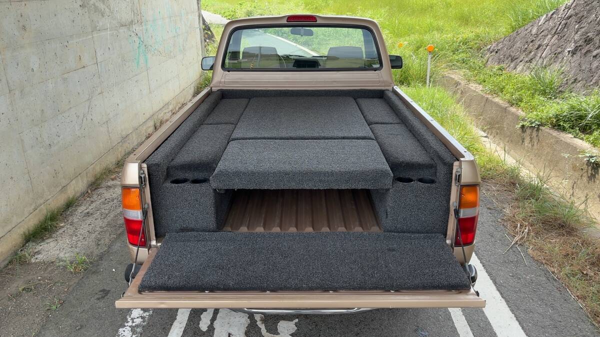 ◆ミニトラック用　ベッドキット　キャンパー家具◆ハイラックス?ダットラ?720?マツダB2200?シェル?車中泊?