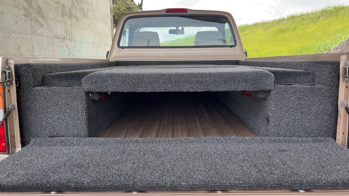 ◆ミニトラック用　ベッドキット　キャンパー家具◆ハイラックス?ダットラ?720?マツダB2200?シェル?車中泊?