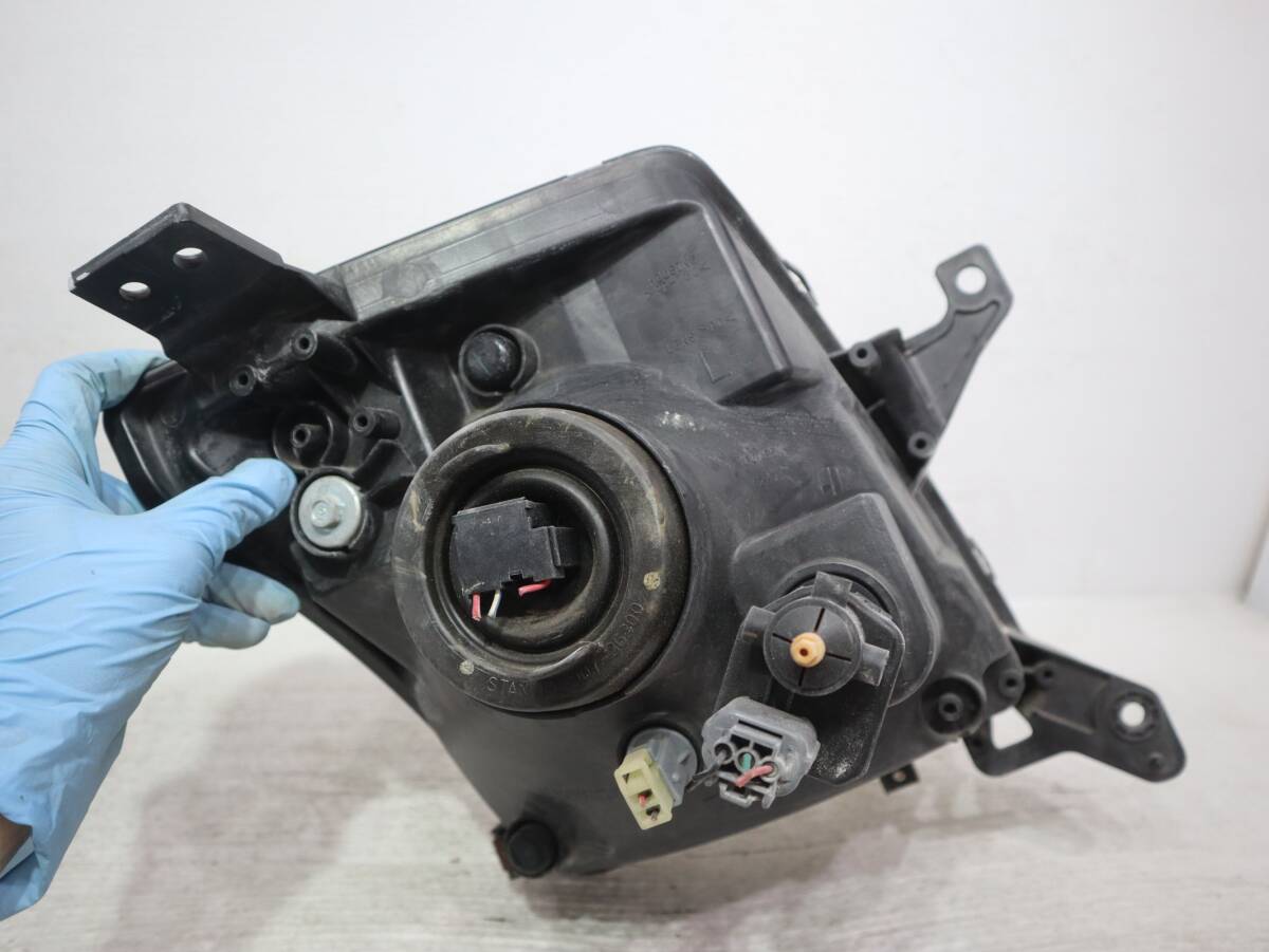 キレイ 【コーティング済】 レベライザー 車検〇 STANLEY P7227 迅速発送 管理BR84-15 アルト HA24S HC24S ヘッドライト 左右_画像5