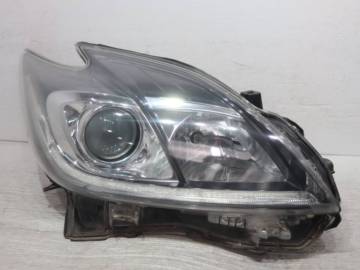 キレイ 破損なし 後期 【コーティング済】 HID キセノン KOITO 47-52 管理BR85-19 プリウス 30系 ZVW30 ヘッドライト 左右_画像2