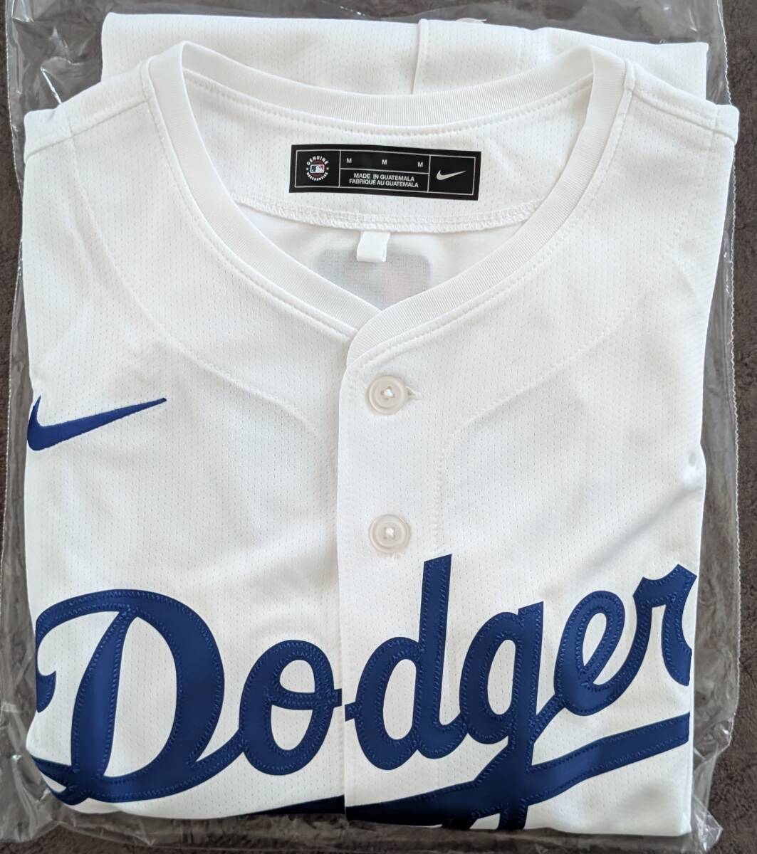 新品 NIKE ドジャース 山本由伸 ユニフォーム ジャージ ホワイト M ワールドシリーズ2024チャンピオンパッチ付 Home Limited Player Jersey_画像3