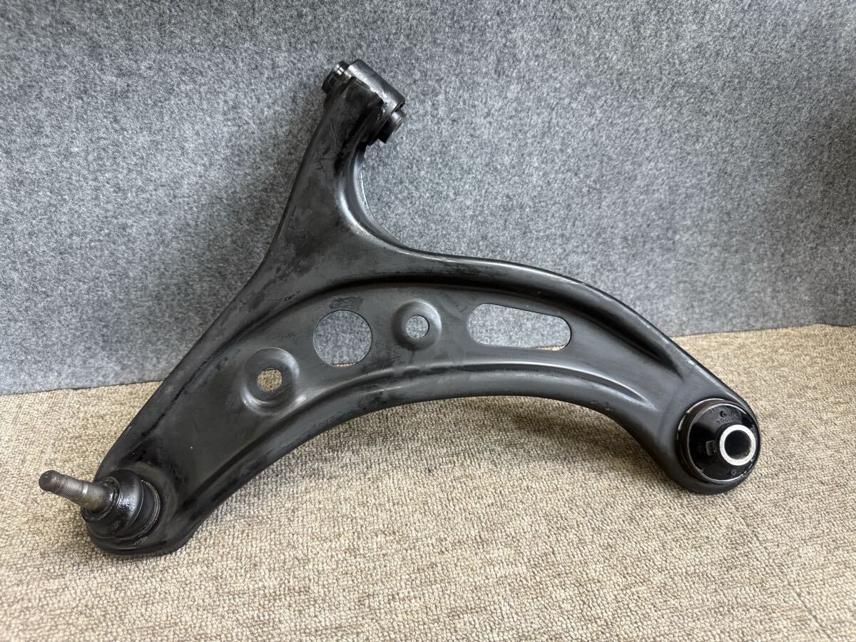 ZN6ZC6 ハチロクBRZ フロント 右Fロアアーム DBA-ZN6