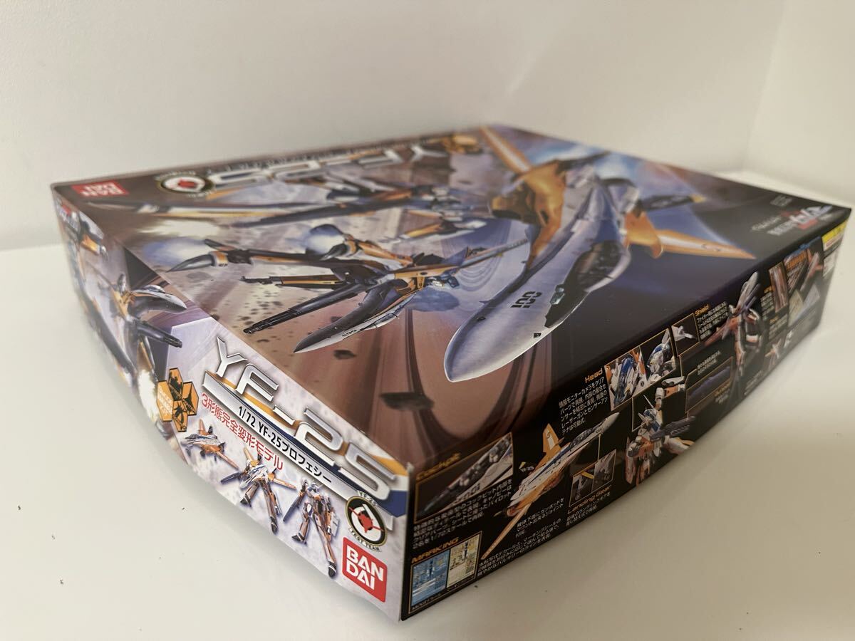 1?　劇場版マクロスF 虛空歌姫-イツワリノウタヒメ- 1/72 YF-25 プロフェシー プラモデル