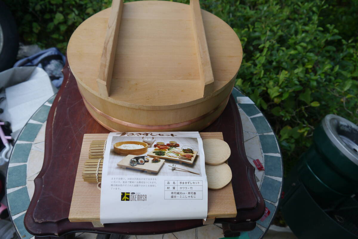 ★【5Sep16 o】 手巻き寿司セット 銅タガ 寿司桶30cm しゃもじ 巻き簀2つ セット 未使用_画像1