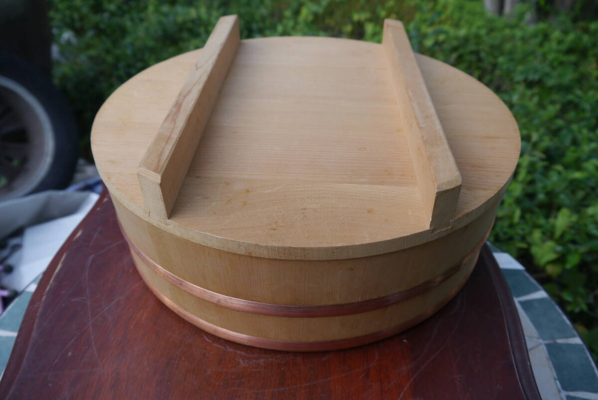 ★【5Sep16 o】 手巻き寿司セット 銅タガ 寿司桶30cm しゃもじ 巻き簀2つ セット 未使用_画像2