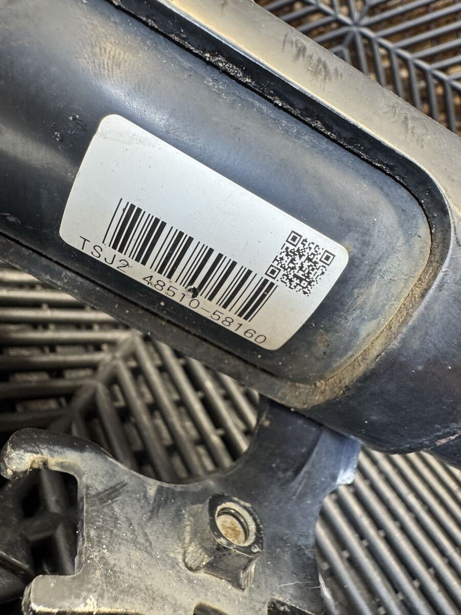 アルファード　20系　ハイブリッド　サスペンション　右　DAA-ATH20W_画像5