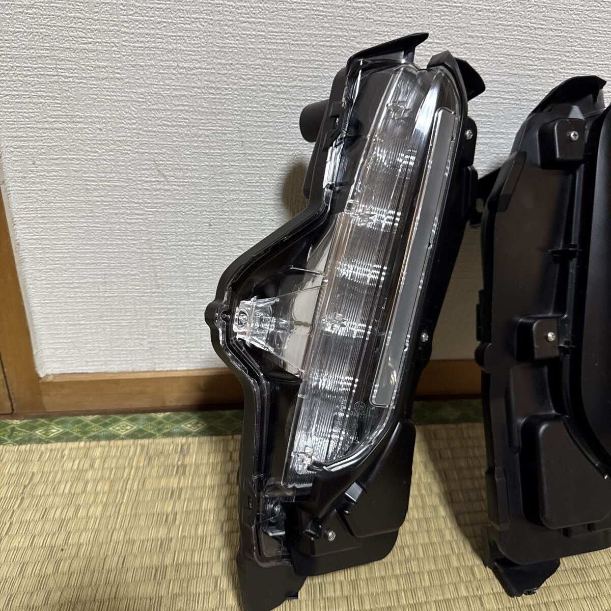 トヨタ ヤリスクロス デイライト ウインカー 左右セット KOITO