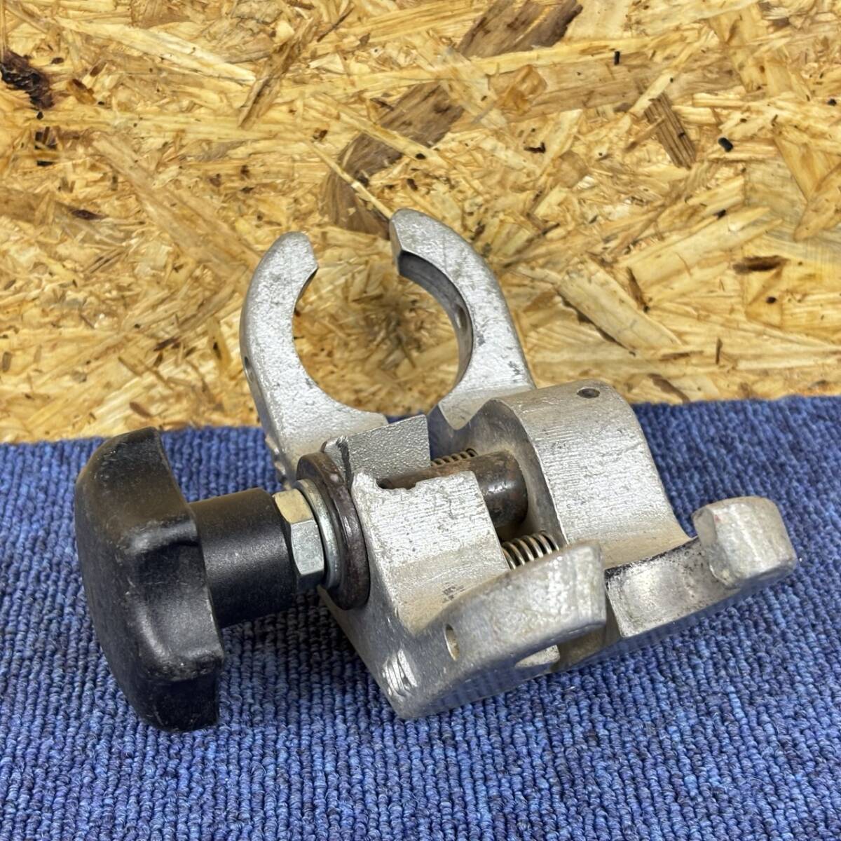 【中古品】MCC 松阪鉄工所 本体のみ PEエルボークランプ 25A,30A ガスPE 管工事用 C115_画像3