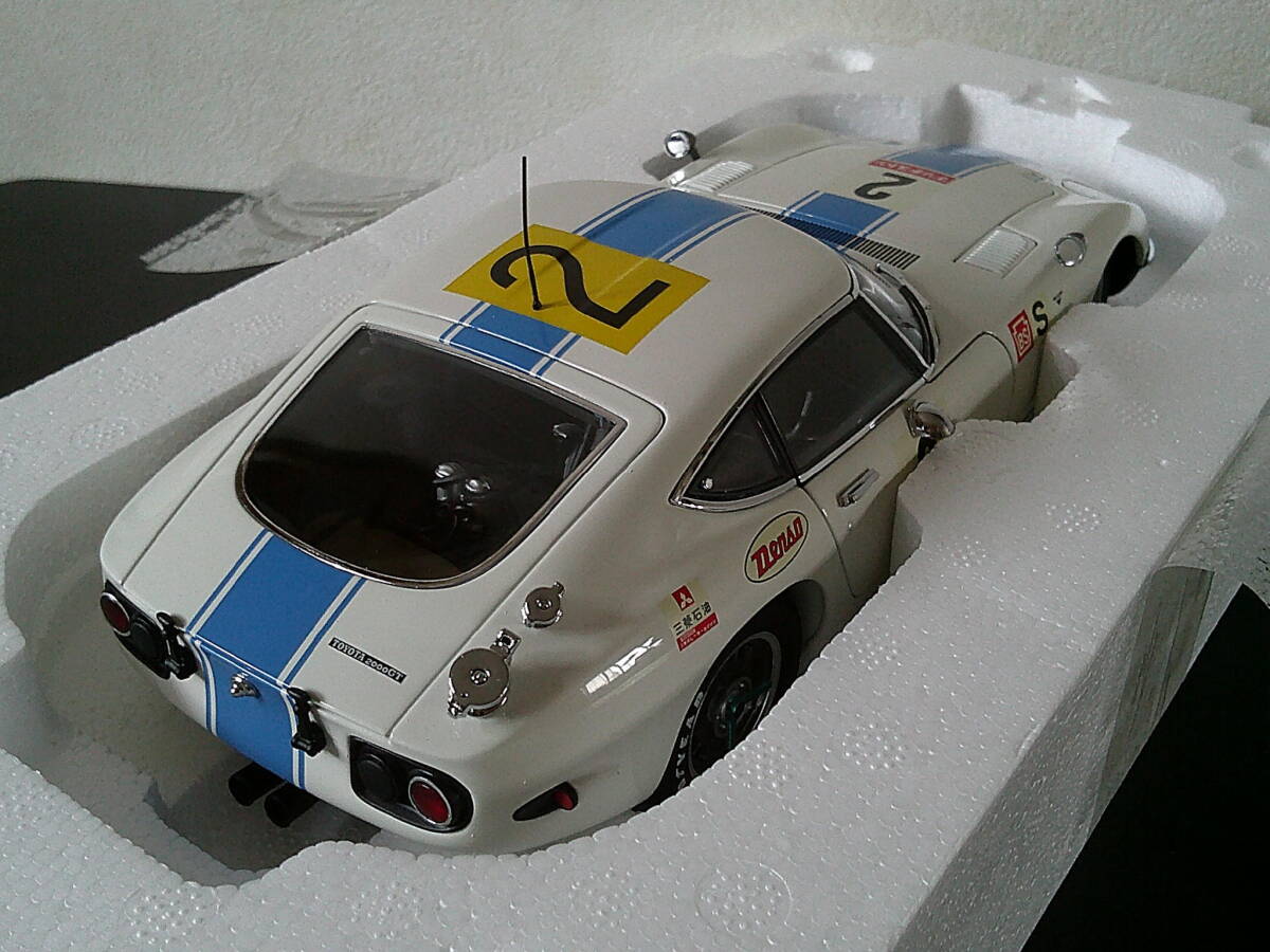 AUTOart 1/18 86716 TOYOTA 2000GT 24 HRS FUJI 1967 #2 トヨタ2000GT 富士24時間耐久 ゼッケン2 オートアート ダイキャスト制 未展示品