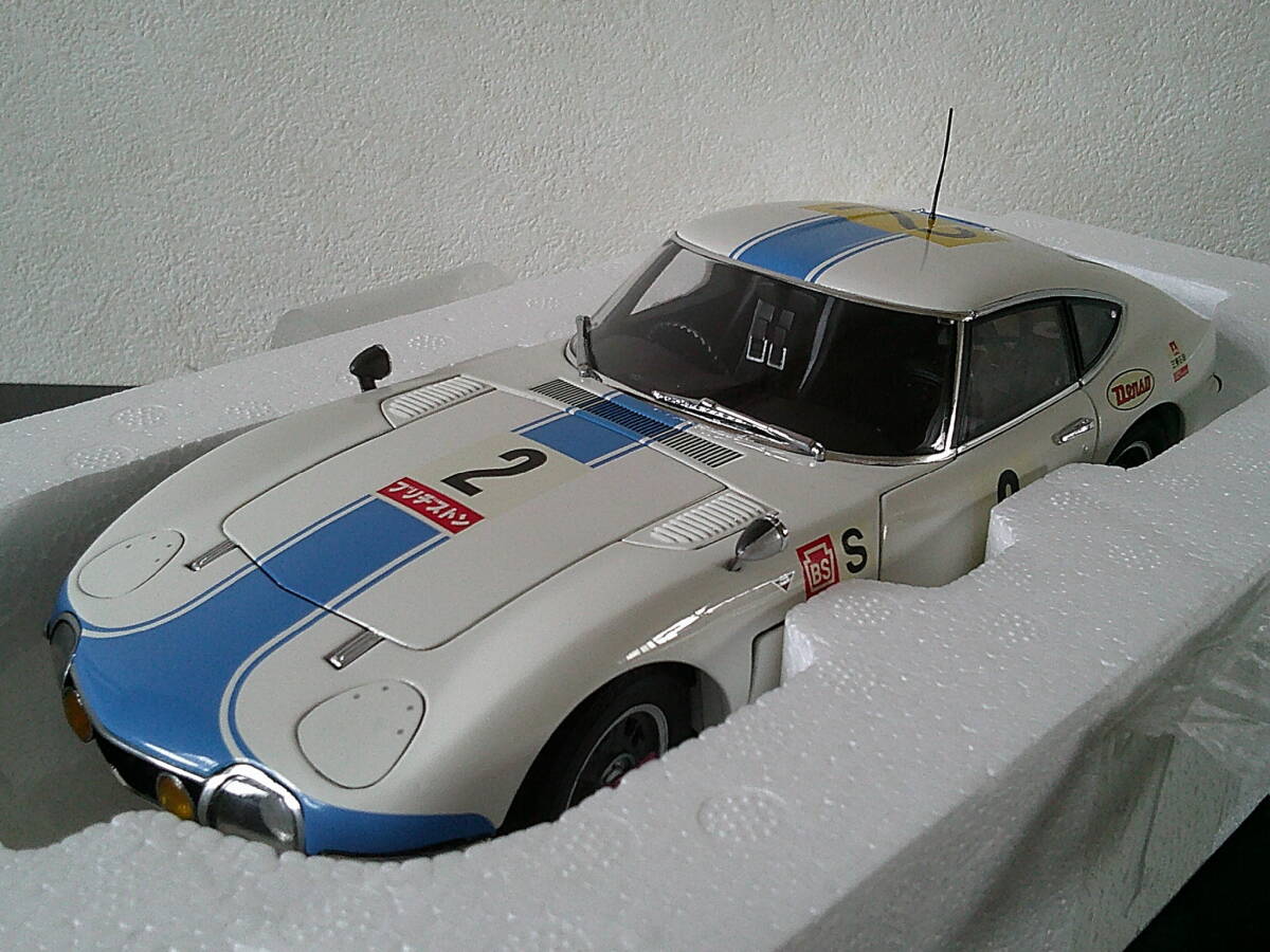 AUTOart 1/18 86716 TOYOTA 2000GT 24 HRS FUJI 1967 #2 トヨタ2000GT 富士24時間耐久 ゼッケン2 オートアート ダイキャスト制 未展示品