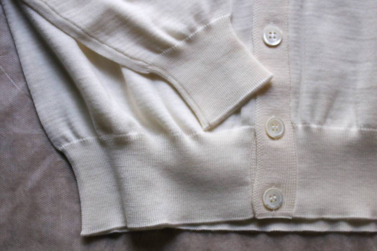 未使用 イタリア　FILIPPO DE LAURENTIIS フィリッポ デ ローレンティス　ロイヤルメリノウール カーディガン オフホワイト 無地 44_画像5