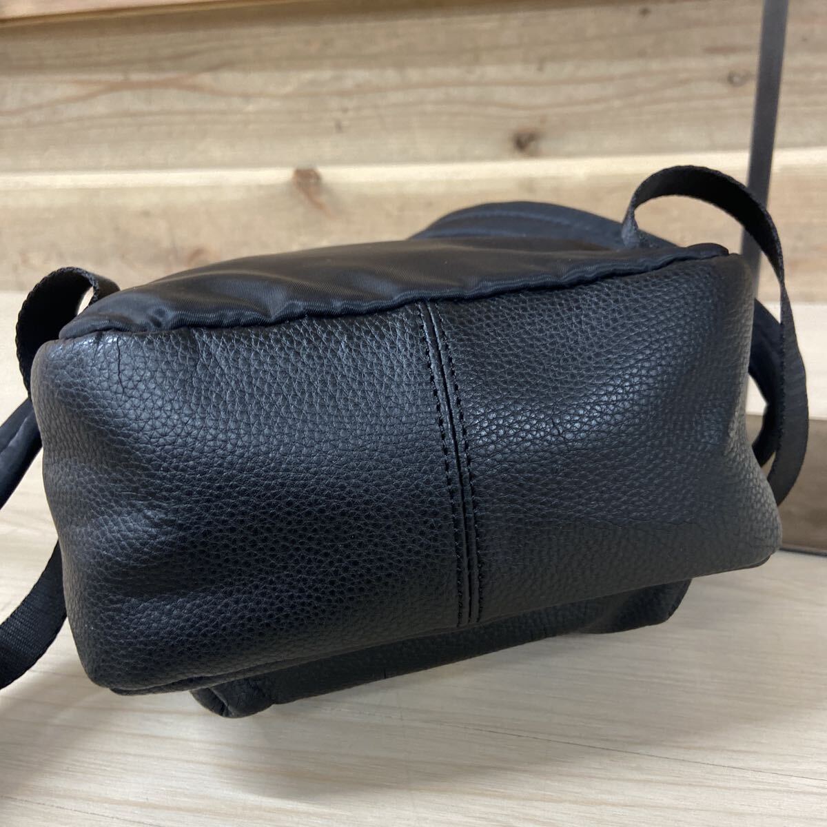 23 COACH コーチ ミニ チャーリー レザー リュックサック デイパック バックパック レディース ブラック系 _画像5