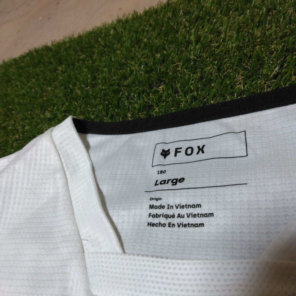 FOXRACING 180ニトロ パンツサイズ30試着のみ FOXRACING 180ジャージサイズL 試着のみ     FOXRACING グローブ(2組) 使用済み_画像2