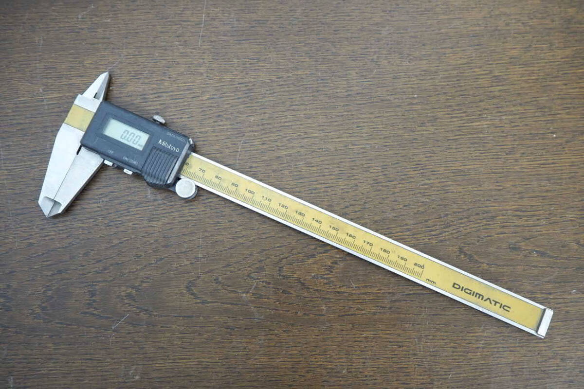 Mitutoyo *mitsutoyo цифровой штангенциркуль [CD-20]500-302teji matic суппорт 0-20mm( самый маленький считывание 0.01mm)* цифровой штангенциркуль 