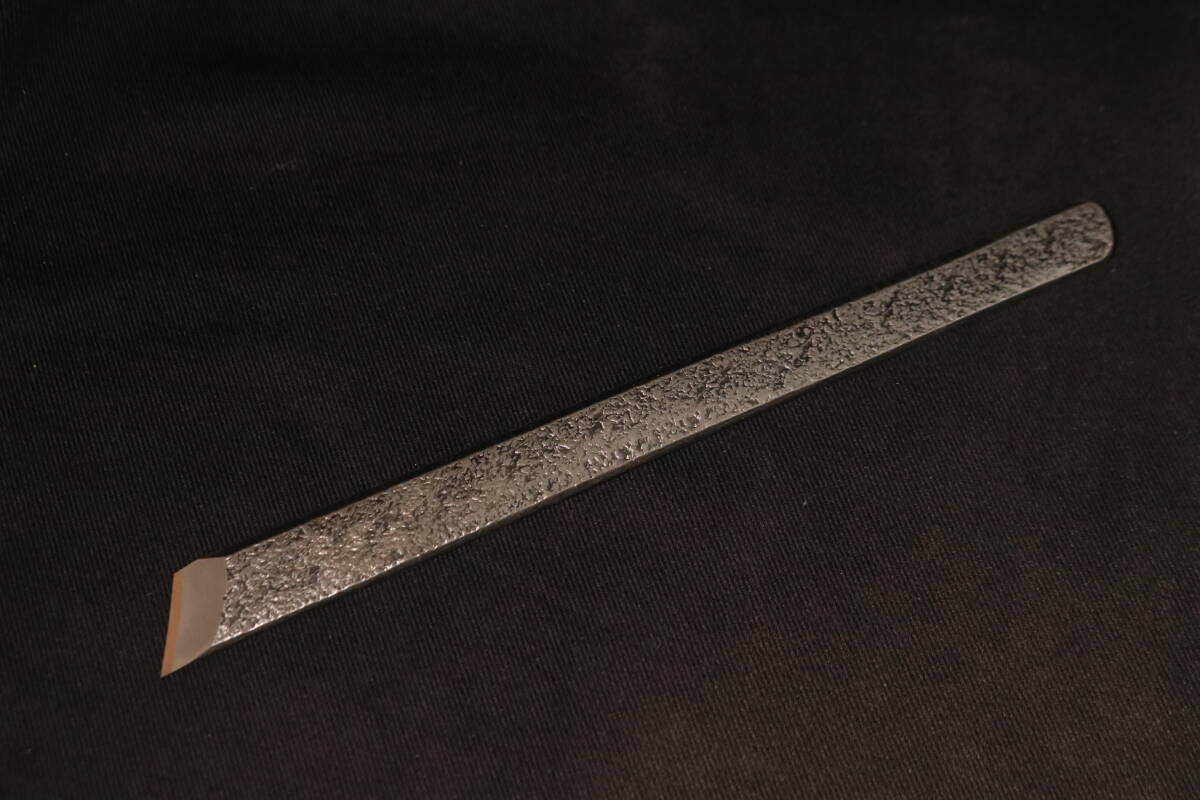 15mm 一丁白柿小刀 ナス印~罫書き、墨入れに~ 本職用 大工道具 シラガキ_画像3