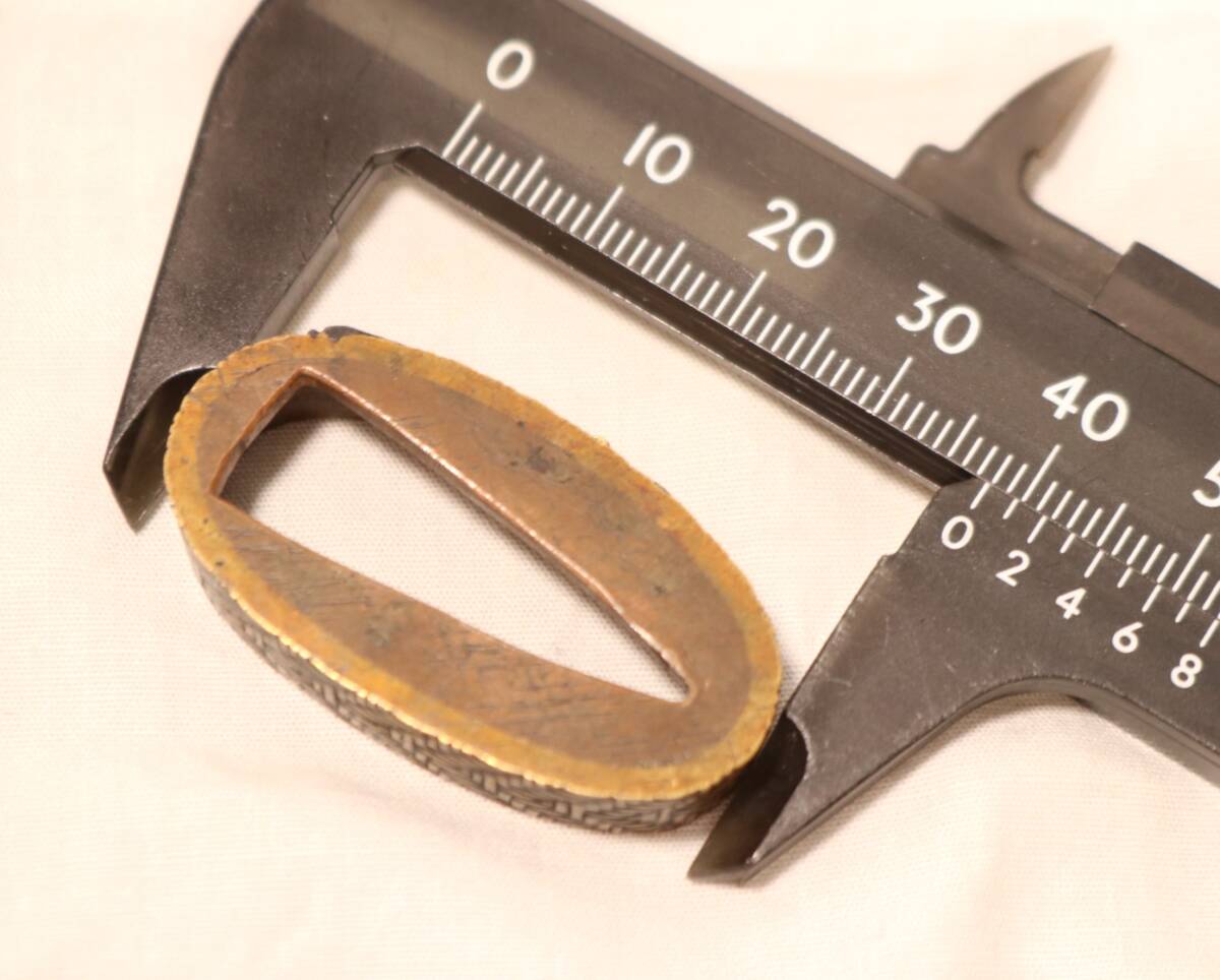 枝花小景図~編目地に金、銀象嵌入~刀剣縁頭乃縁金具 刀装具_画像3