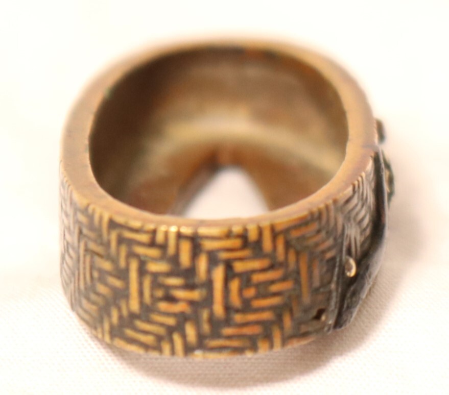 枝花小景図~編目地に金、銀象嵌入~刀剣縁頭乃縁金具 刀装具_画像8