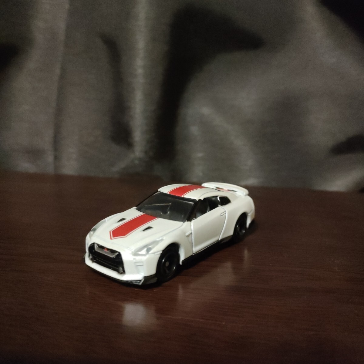 箱無し トミカ23 日産GT−Ｒ50thアニバーサリー　セットバラシ_画像1